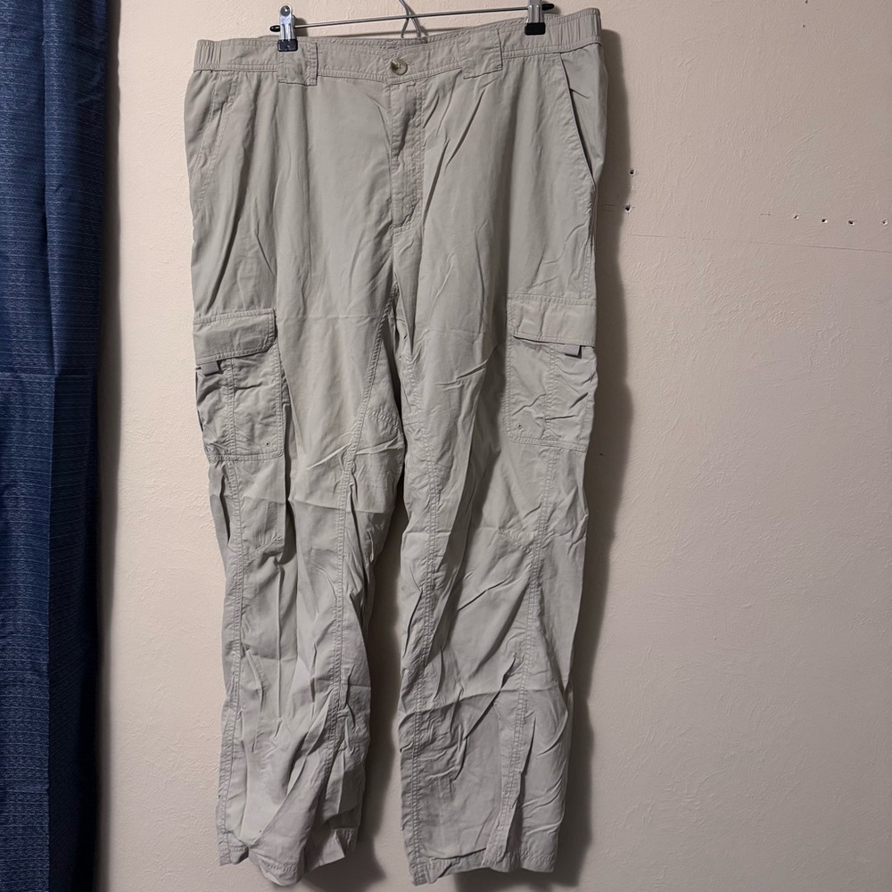 Columbia insect repellent hiking pant tan Size XL 32